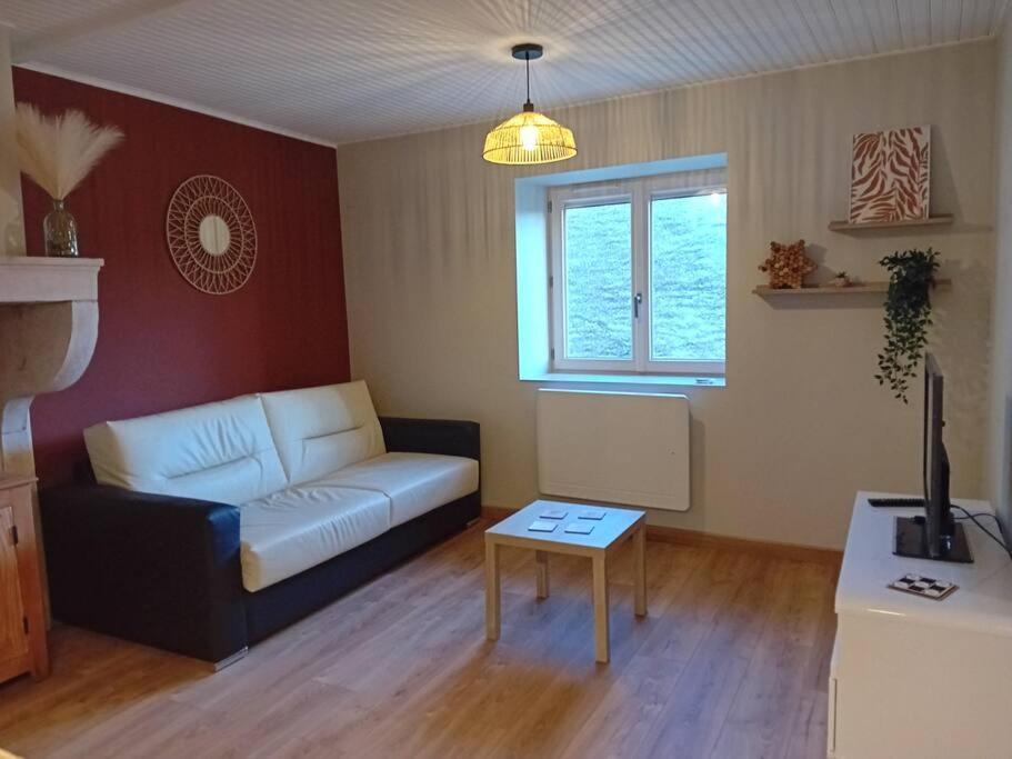 Petite Maison En Pierre Au Calme Avec Exterieur Montbellet Exteriér fotografie