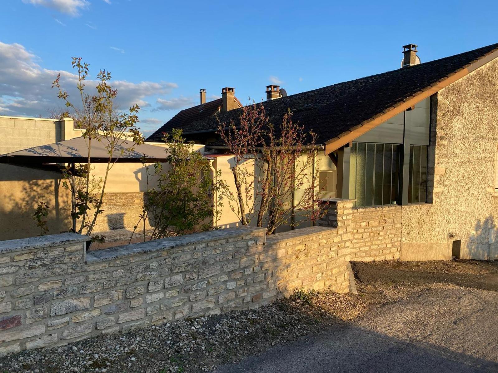 Petite Maison En Pierre Au Calme Avec Exterieur Montbellet Exteriér fotografie